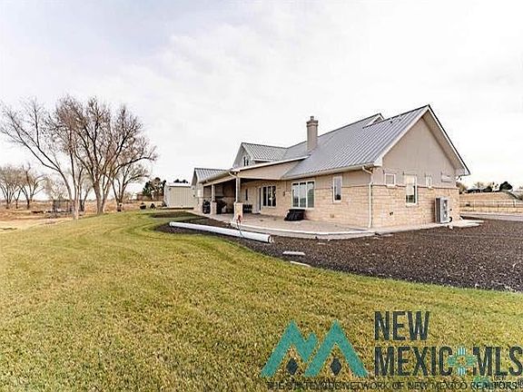 3rd image of 5 Riverview Cir