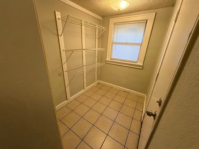 5839 Wabash Ave — Photo 9