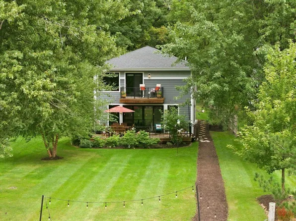 34215 Venice Park ROAD, Delafield, WI 53018