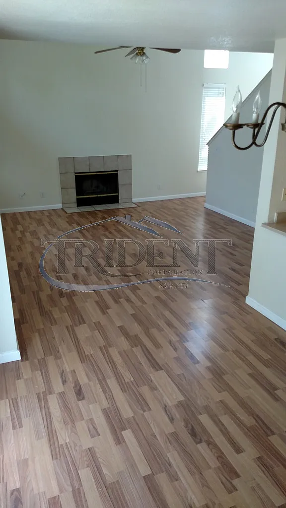 3 bed, 2.5 bath, 1386 sqft, $2,200 — Photo 3