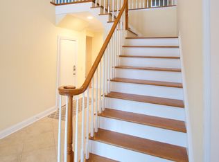 138 Southwood Cir, Syosset, NY 11791