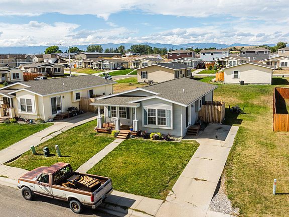 4th image of 2013 Bungalow Village Ln