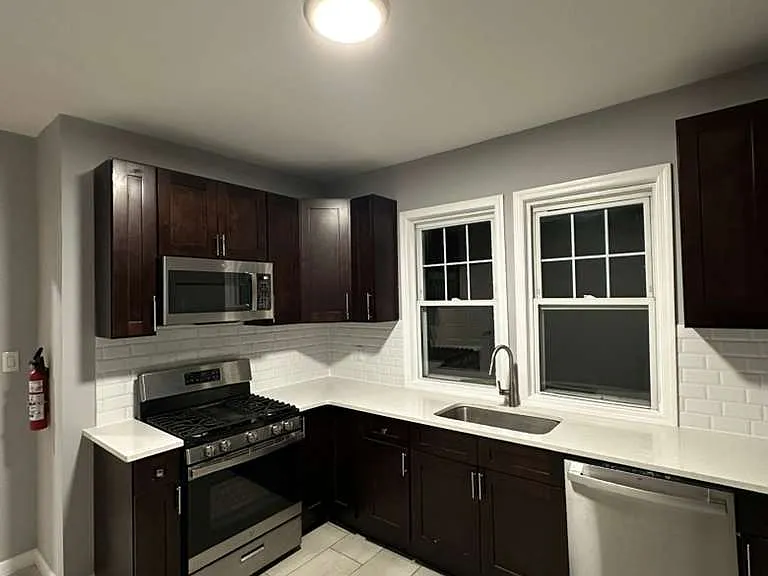 76 Riggs Pl #2 — Photo 3