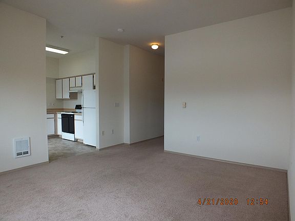 3rd image of 12549 28th Ave NE APT 409