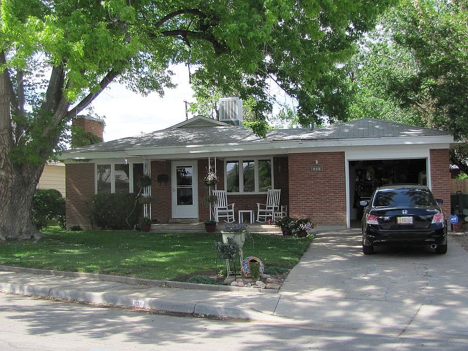 1st image of 208 E Navajo St