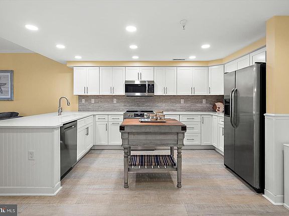 5th image of 104 125th St Unit 106