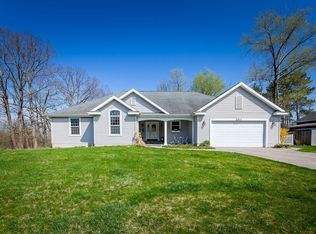 1011 Bush Creek Ln, Whitehall, MI 49461