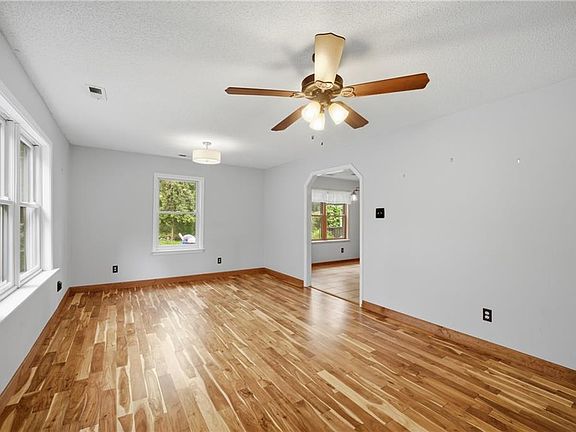 5th image of 4210 Cornland Rd
