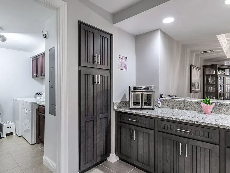 3313 Sunset Key Cir #107 — Photo 11