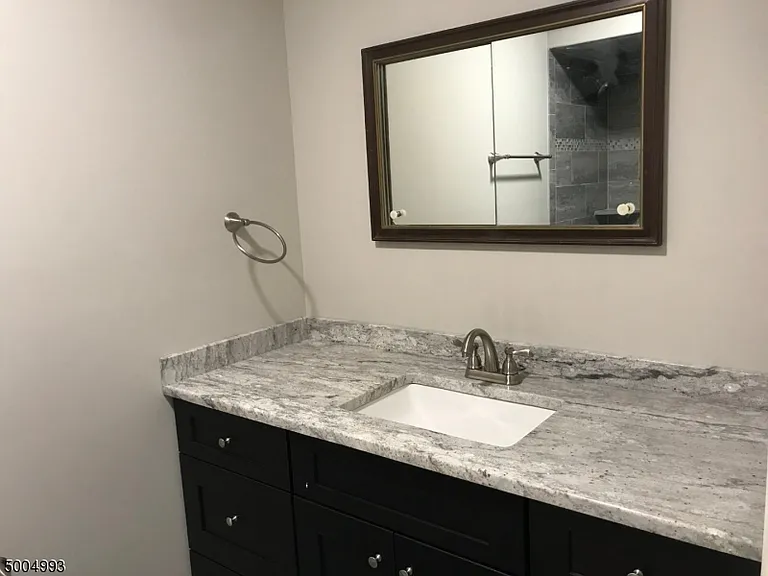 50 Carriage Ln — Photo 11