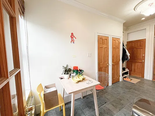 Rented by Ulas Real Estates Inc | media 22