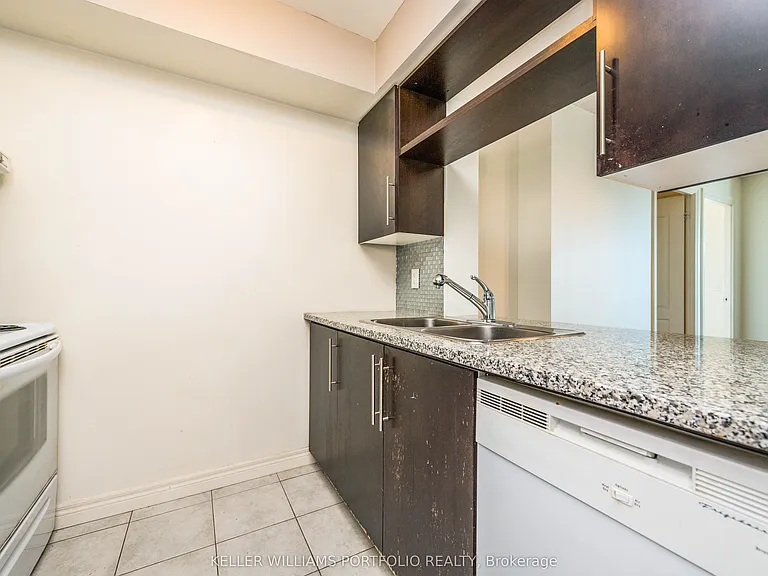 70 Town Centre Ct #806 — Photo 8