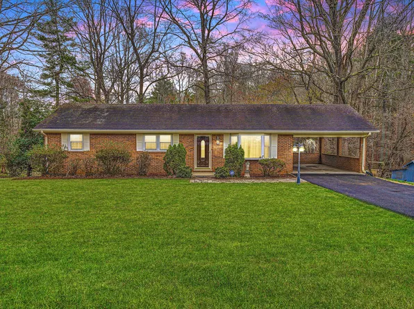 30 Norris St, Rocky Mount, VA 24151