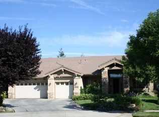 1315 S Huntington Ct, Visalia, CA 93292