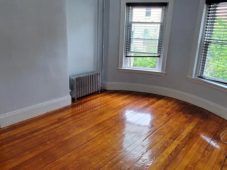 82 Rockland St #2F — Photo 11