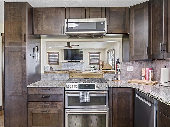 5th image of 2015 S Farm Road 107