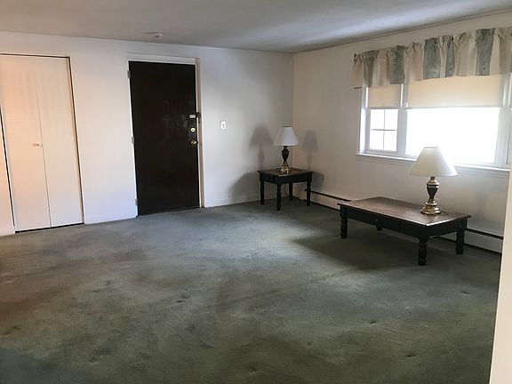 4th image of 206 Rock St APT M12