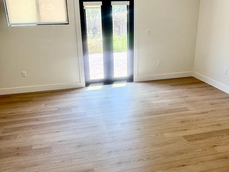 741 Valley View Ave — Photo 36