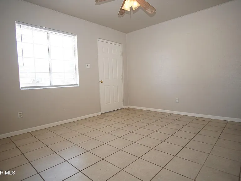 7309 Alameda Ave #B — Photo 2