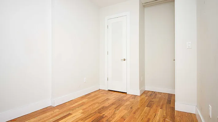 Rented by Nooklyn NYC LLC | media 13