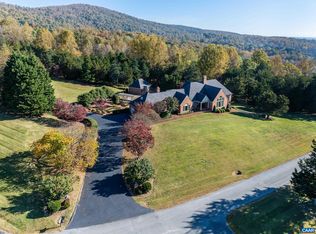 275 Jeffers Dr, Charlottesville, VA 22911