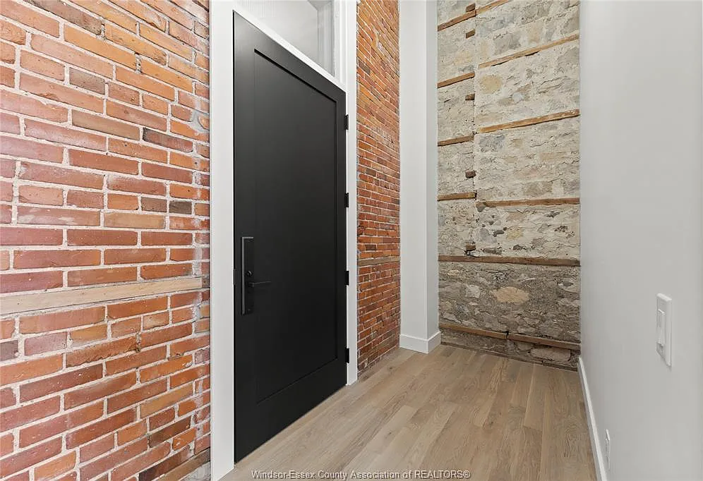 2 bed, 2.0 bath, 1742 sqft, $3,500 — Photo 3