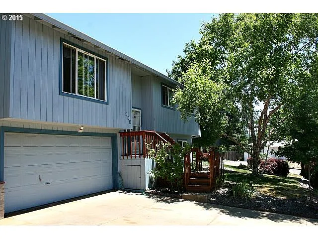 111 Laguna Ct photo 1