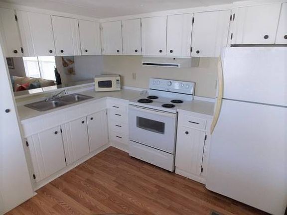 3rd image of 11034 Bluebird Dr