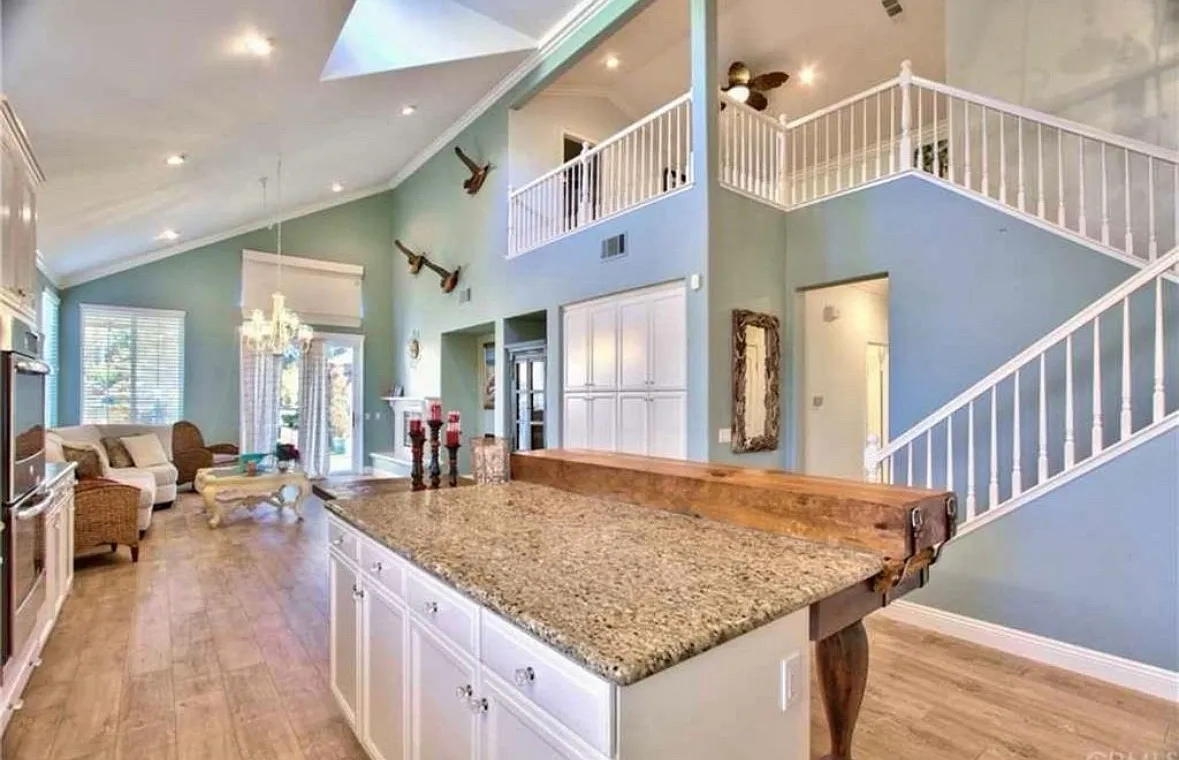 32977 Northshire Cir — Photo 1