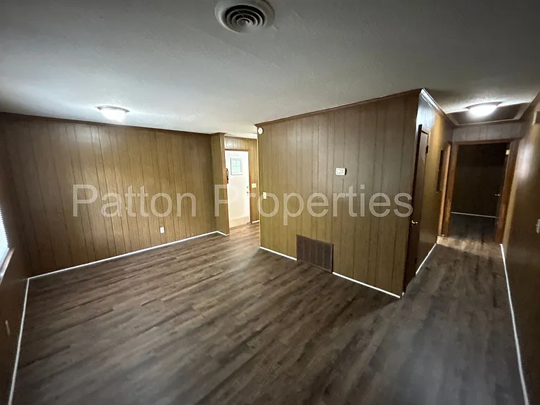 3903 Bright Ave - Inside CoC - R13708-08-18 — Photo 4