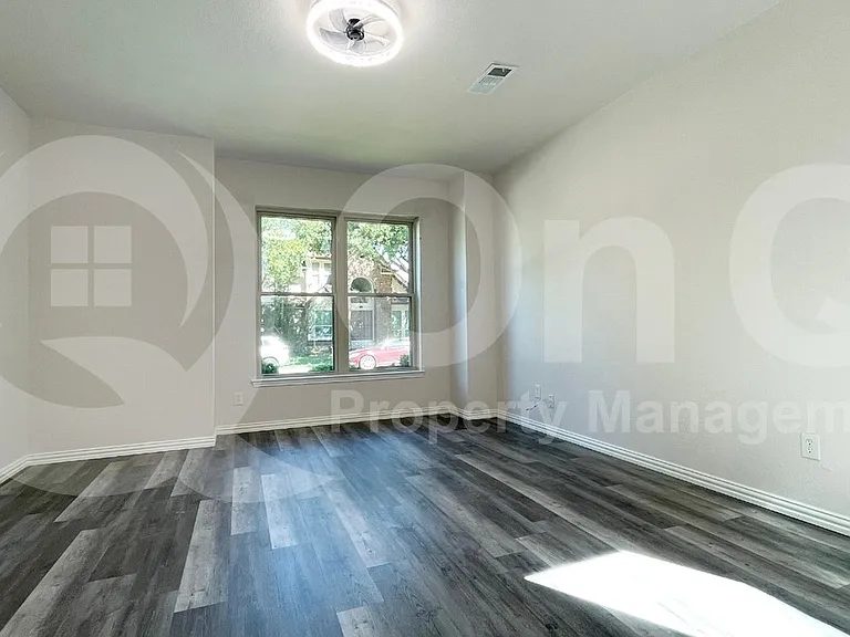 314 Dakota Trl — Photo 5