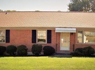 3525 Georgetown Rd, Roanoke, VA 24018