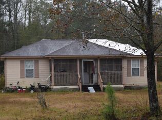 63 Vereen Ave, Tabor City, NC 28463