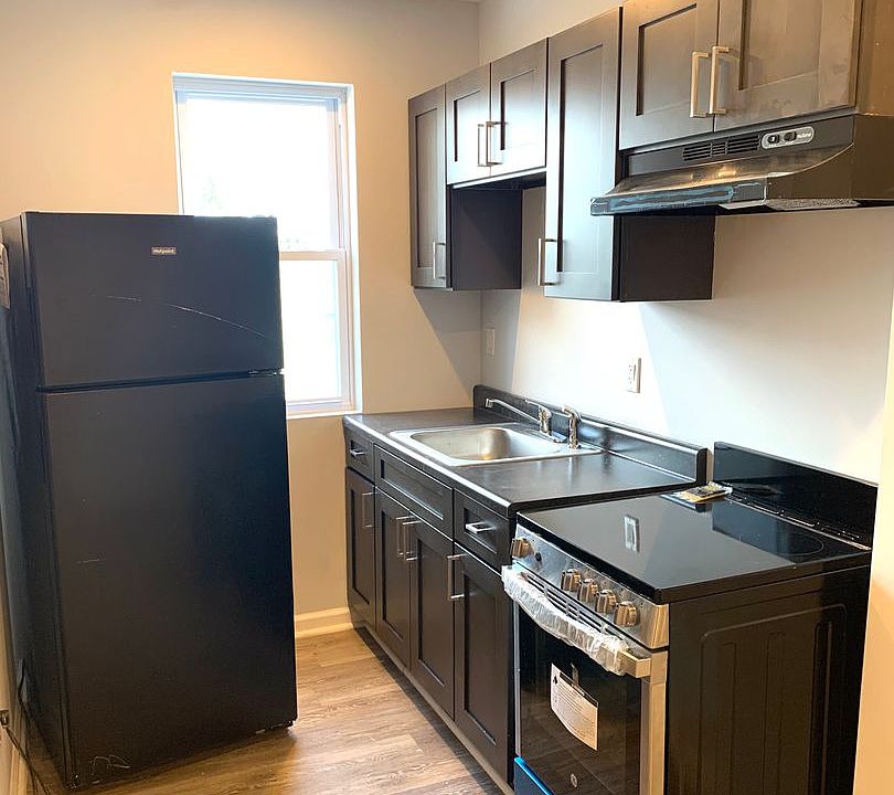 1st image of 133 E Roosevelt Blvd APT 3