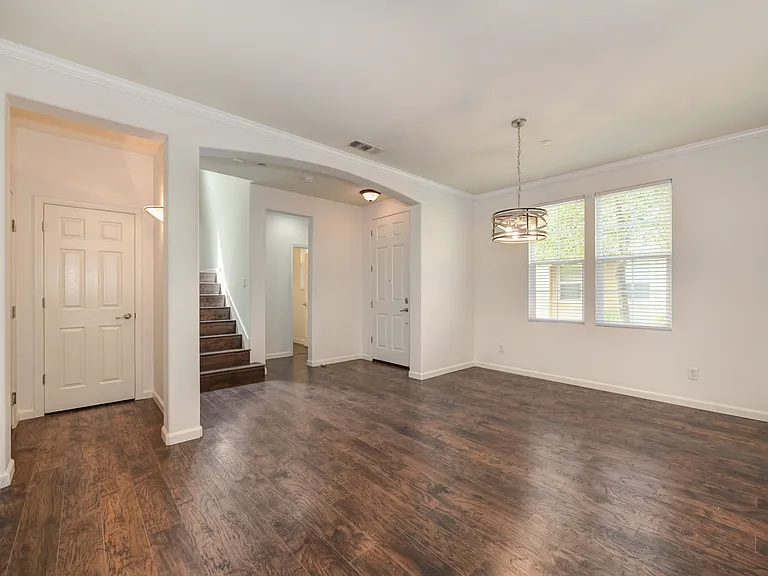 24 Crystalwood Cir — Photo 9