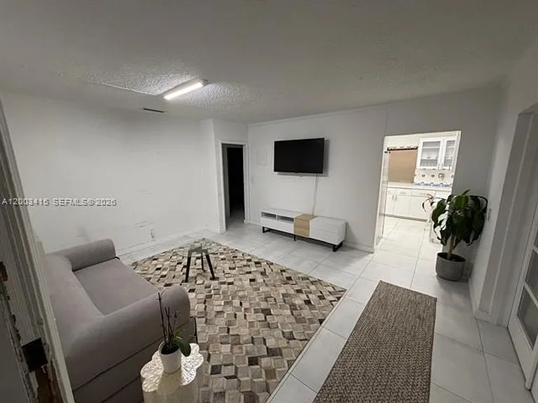 3600 SW 26th St — Photo 43