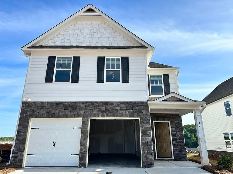 74 Briarwood Dr — Photo 2