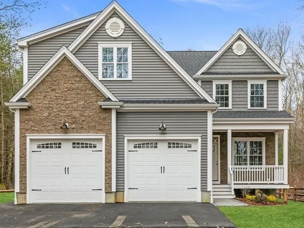 74 King Philip Rd, Norton, MA 02766