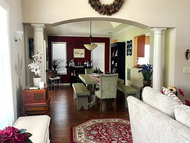 565 Brighton Dr — Photo 11