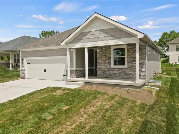 401 Leslie Ln, Excelsior Springs, MO 64024