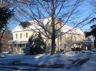 79 Ash St, Hopkinton, MA 01748