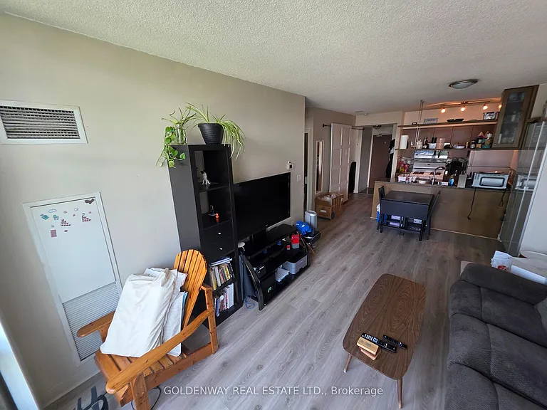 35 Mariner Ter #808 — Photo 6
