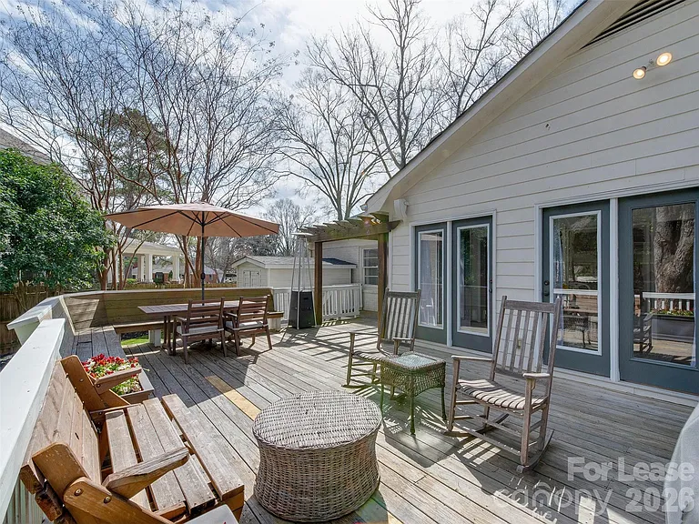 3221 Sunset Dr — Photo 39
