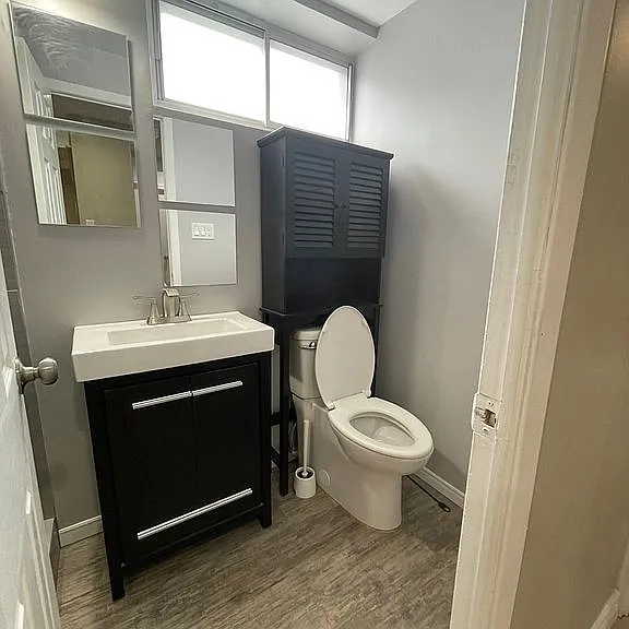 2403 Barclay Rd — Photo 24
