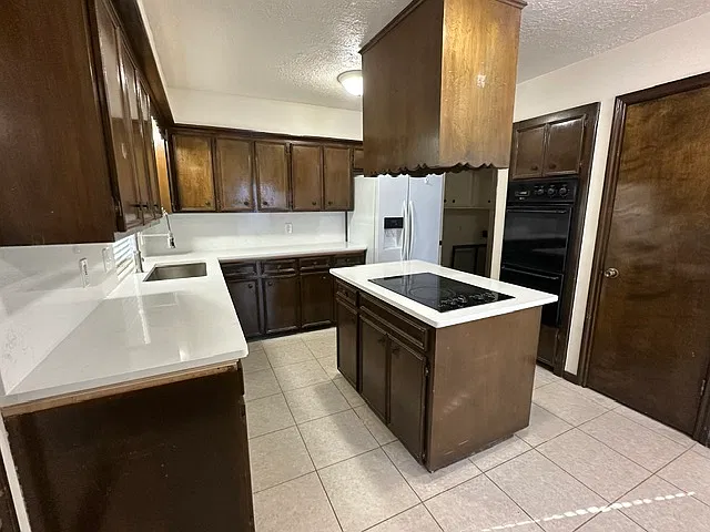 4 bed, 2121 sqft, $2,250 — Photo 3