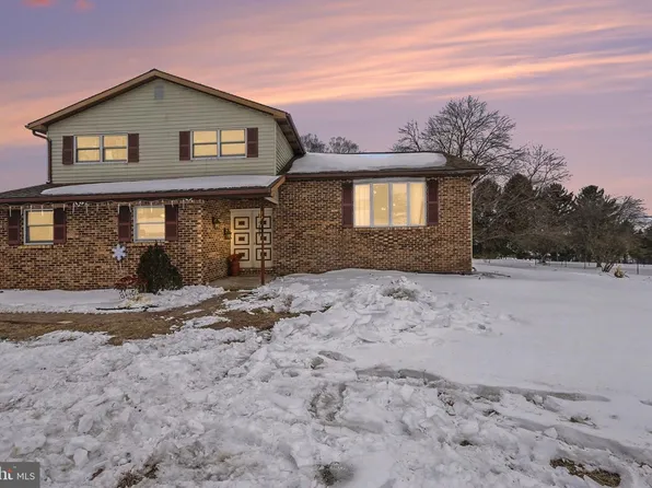 1565 Oldmountain Rd, Wellsville, PA 17365