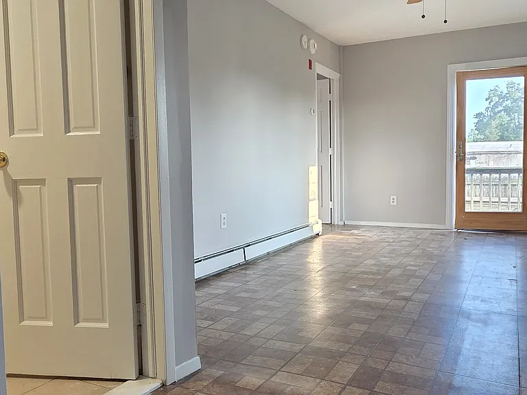 50-56 Bayville Ave #5 — Photo 6
