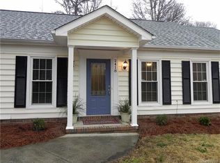 2418 Lawton Bluff Rd, Charlotte, NC 28226