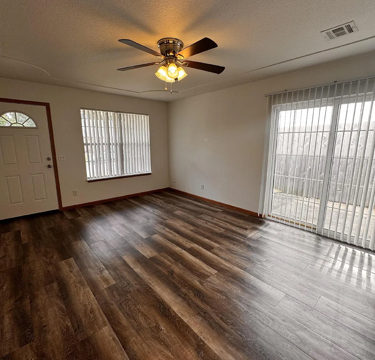 3 bed, 2.0 bath, $1,750 — Photo 3