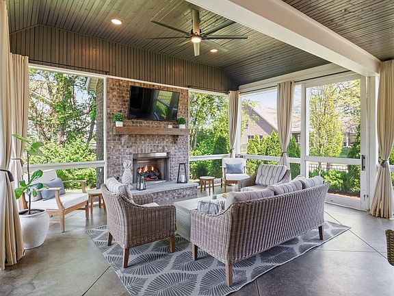 3rd image of 1217 Reese Dr